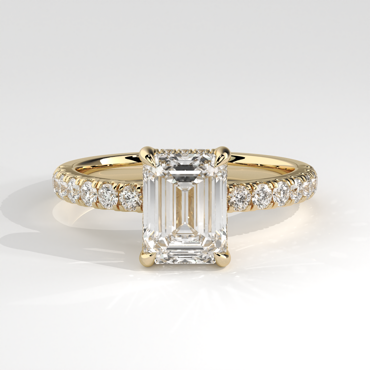 Valencia emerald-cut diamond ring – Yellow gold