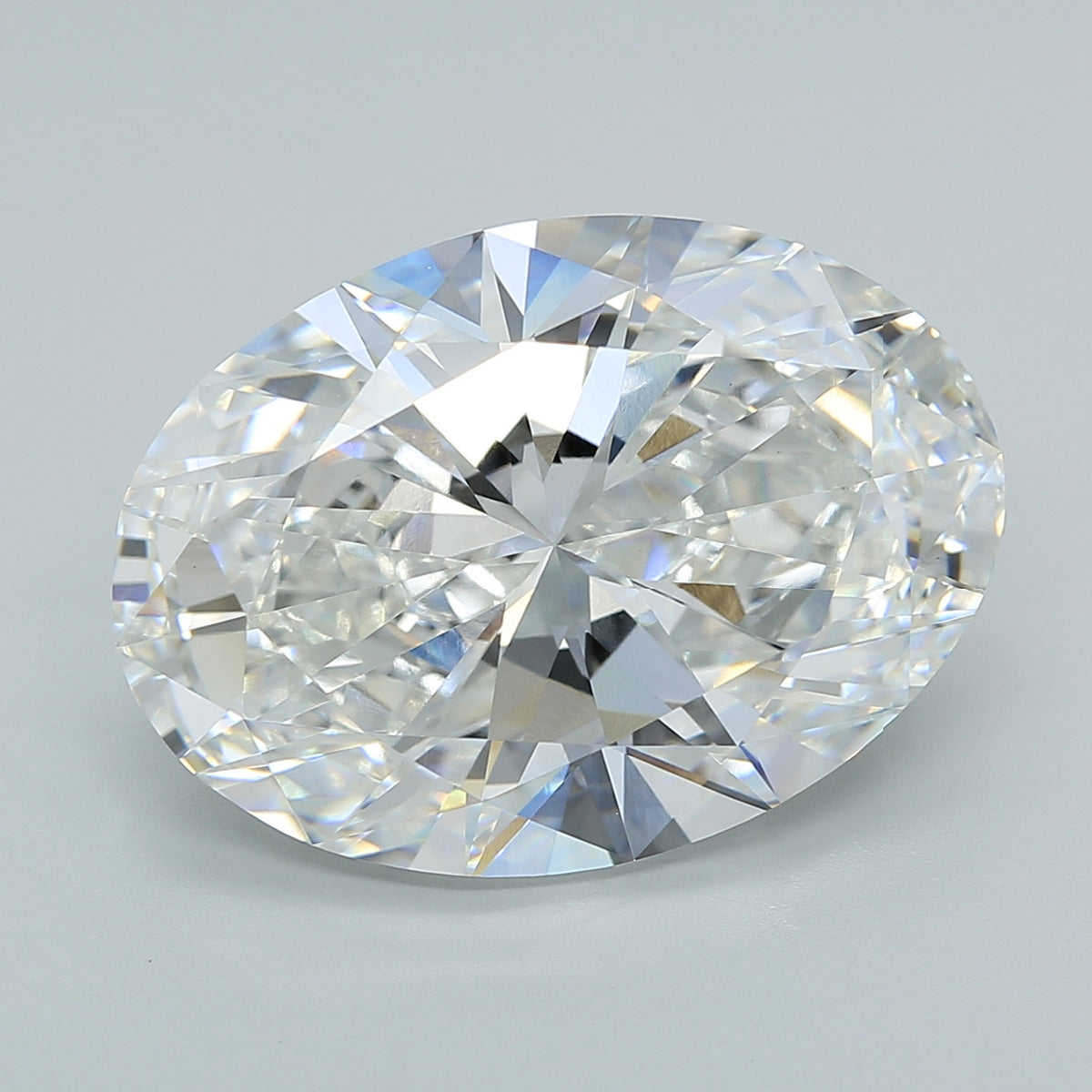 10.000 ct OVAL E VVS2