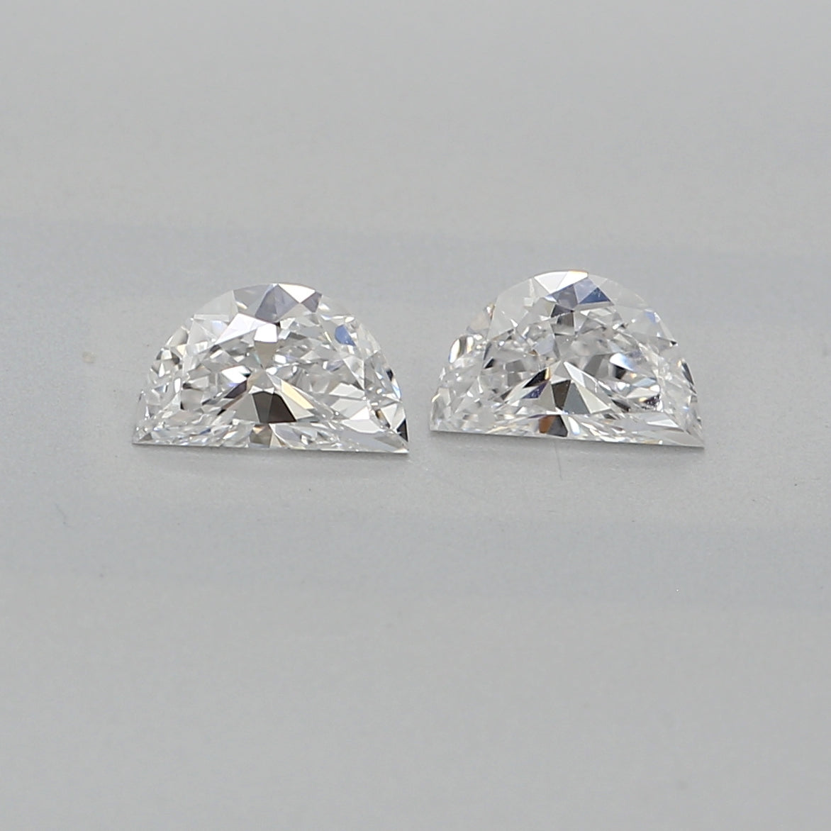 0.310 ct HALF MOON E VS1