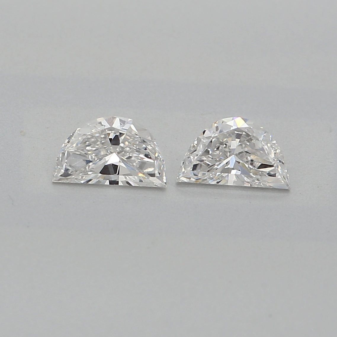 0.310 ct HALF MOON E VS1